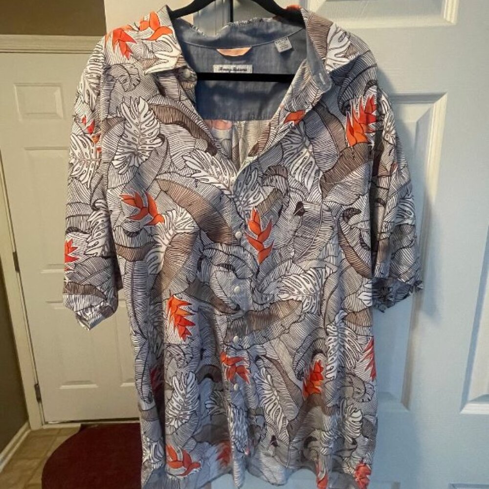 Tommy Bahama hibiscus print short sleeve button down casual shirt XXL - EUC